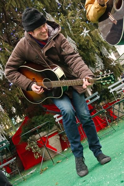 John Gallagher Jr.
 Photo