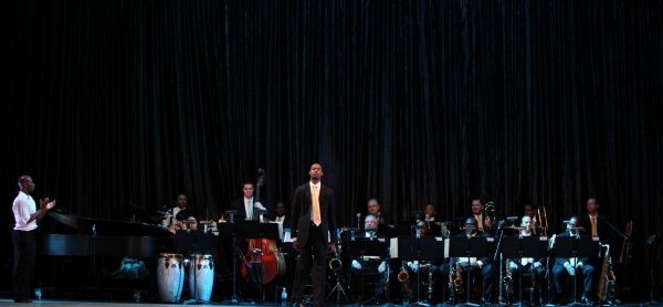 Conductor Christopher Crenshaw  & Orchestra Photo