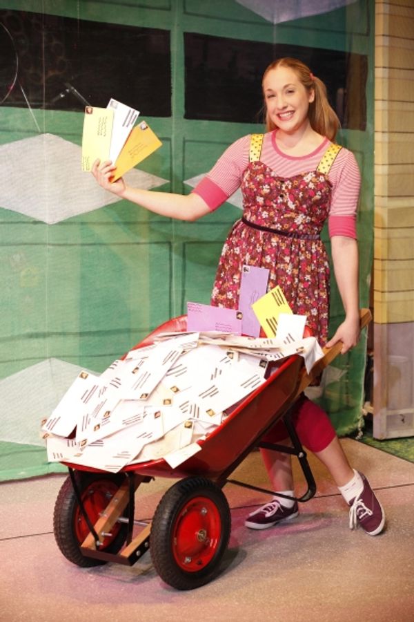 Beth Cheryl Tarnow as Edwina Spoonapple, advice-giver extraordinaire, in Dear Edwina, Photo