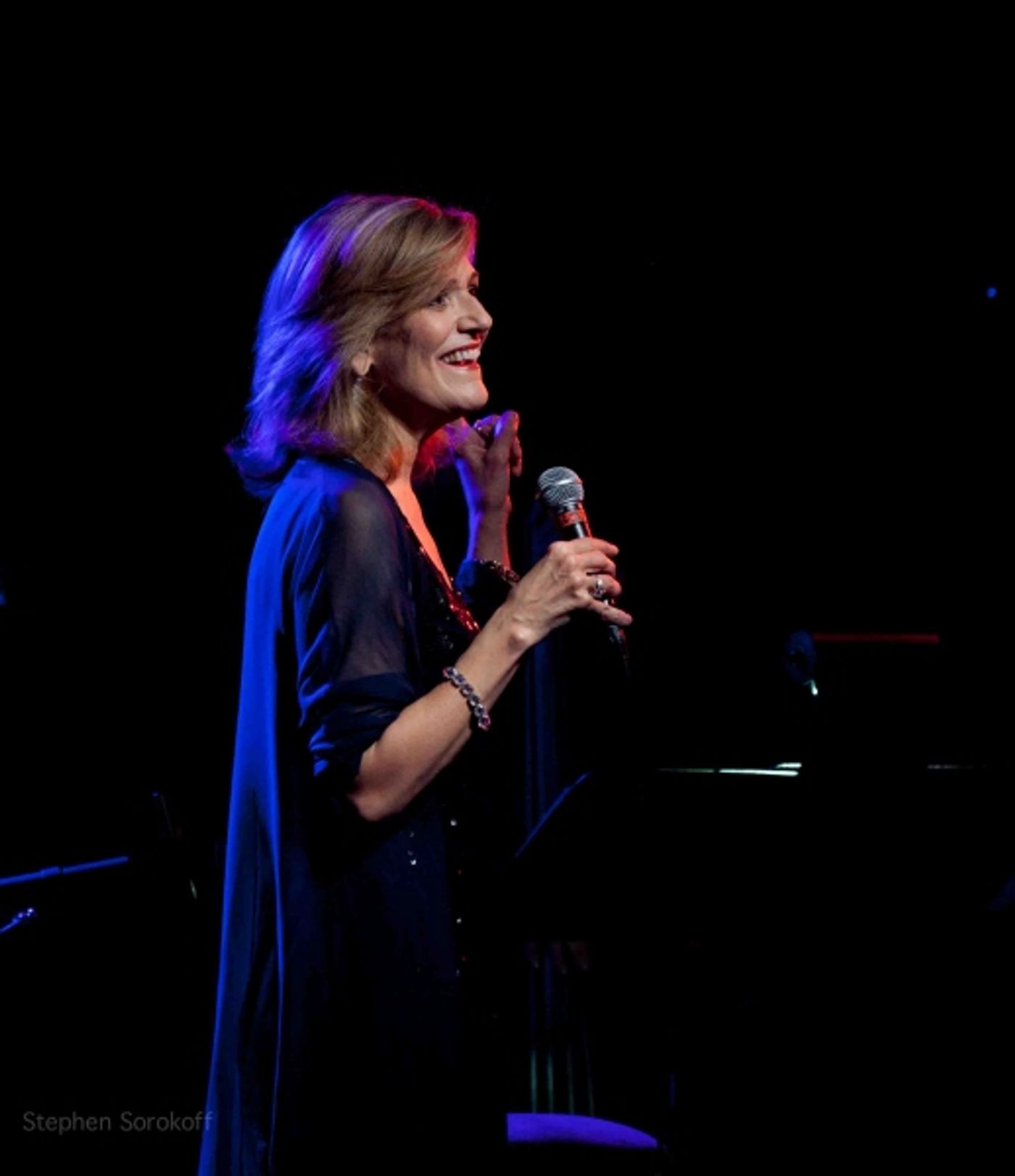 Photo Flash: Karen Mason Performs at Iridium  Image