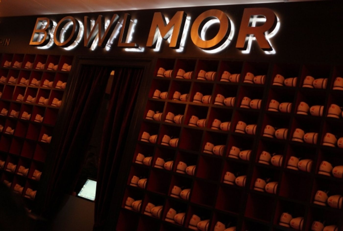 Photo Coverage: LOMBARDI Celebrates the Holidays and the Packers at Bowlmor Lanes Photo Coverage: LOMBARDI Celebrates the Holidays and the Packers at Bowlmor Lanes Image