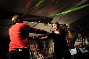 Heidi Blickenstaff & Susan Blackwell @ BroadwayWorld Heidi Blickenstaff & Susan Blackwell Photo