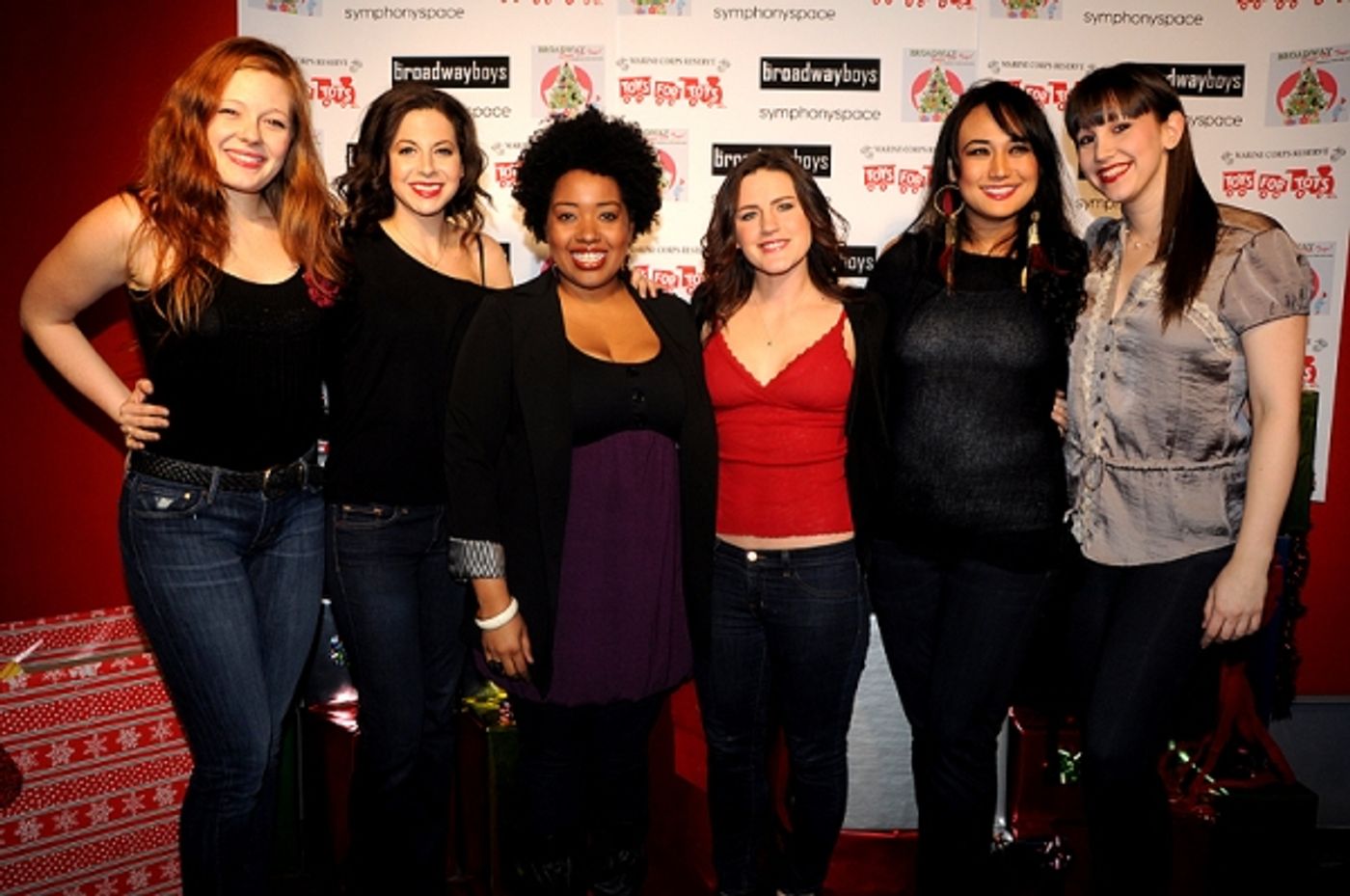 Photo Coverage: Broadway Sings for 'Toys For Tots'  Image