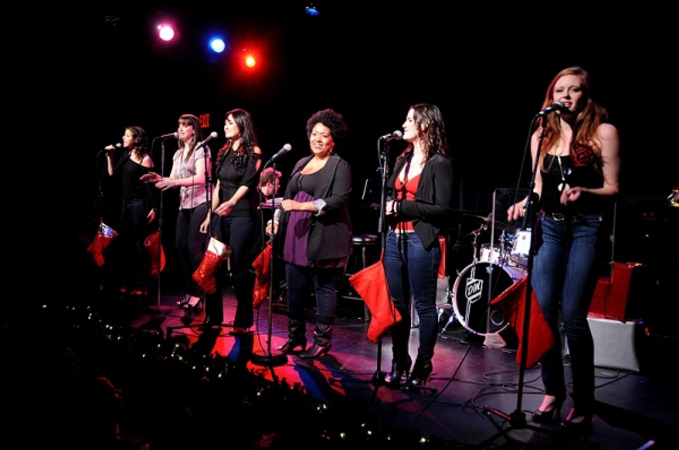 Photo Coverage: Broadway Sings for 'Toys For Tots'  Image
