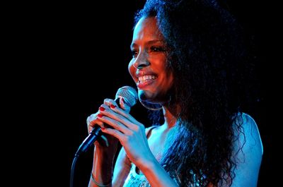 Antonique Smith Photo