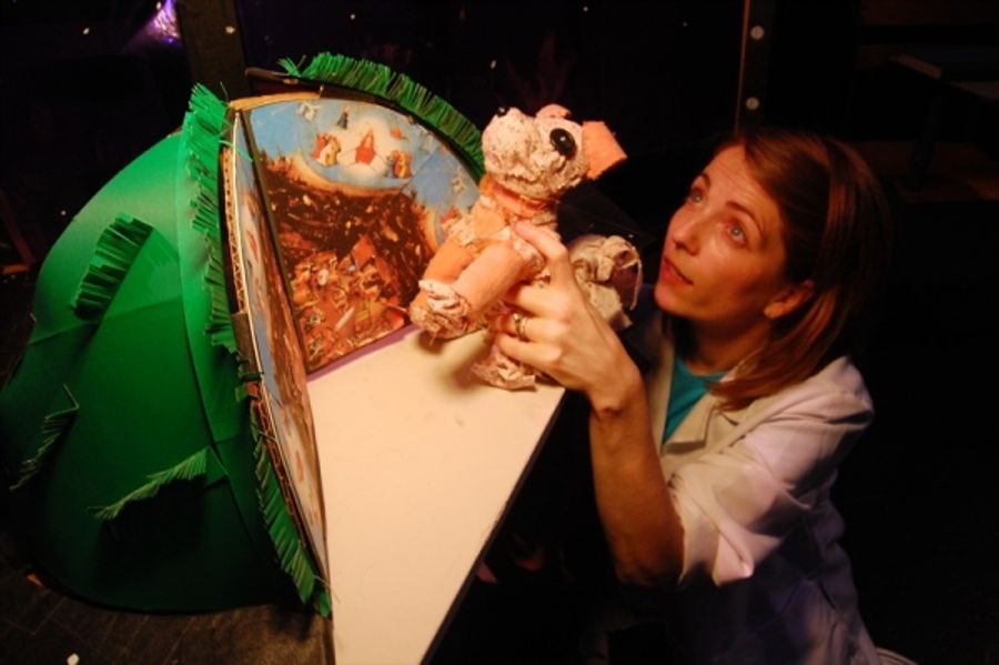 Photo Flash: Neo-Futurists Present LAIKA DOG IN SPACE Image