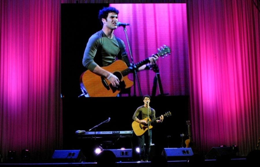 Photo Coverage: GLEE's Darren Criss Performs Live for Fans in Manila Image