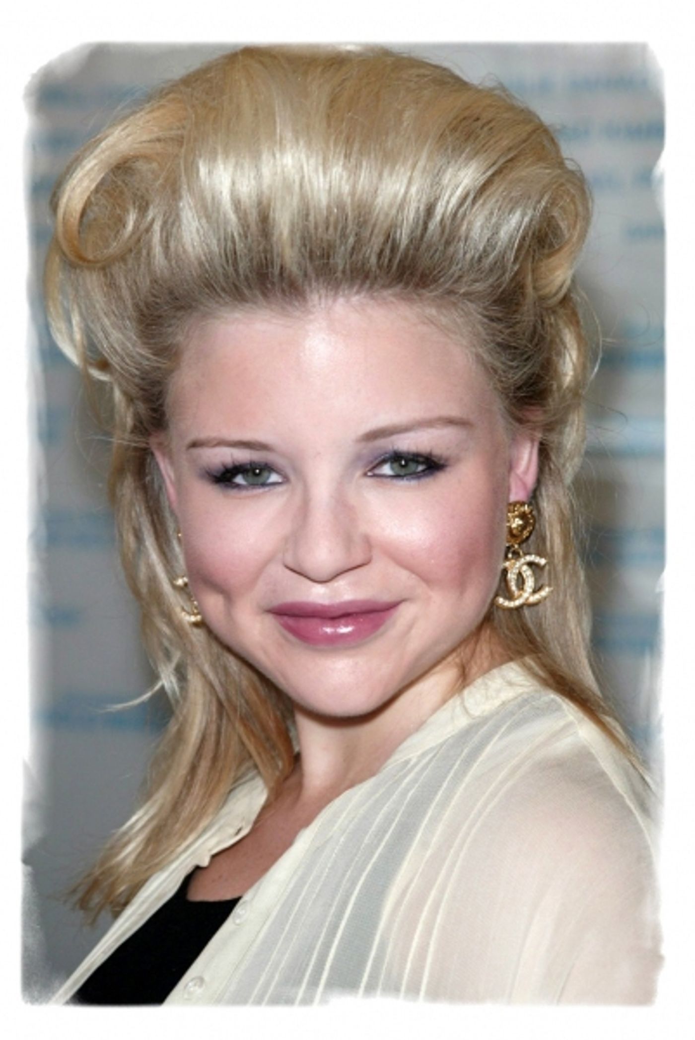 Photo Coverage Memorial: A Final Farewell to Those We Lost in 2010...  Image