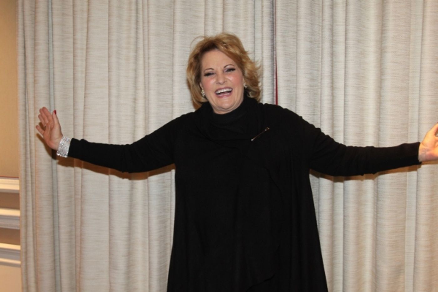 Photo Flash: Lorna Luft Opens at Feinsteins  Image