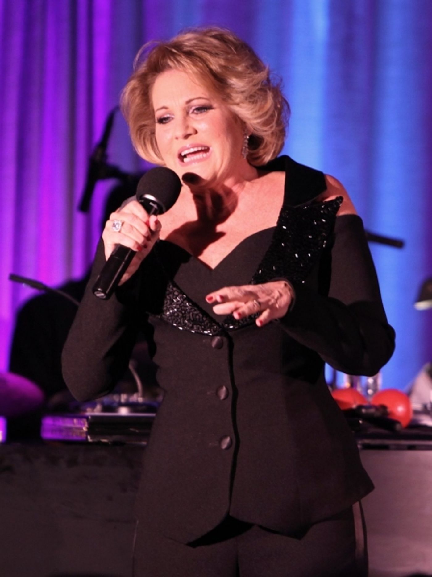 Photo Coverage: Lorna Luft Sings the Judy Garland Songbook at Feinstein's  Image
