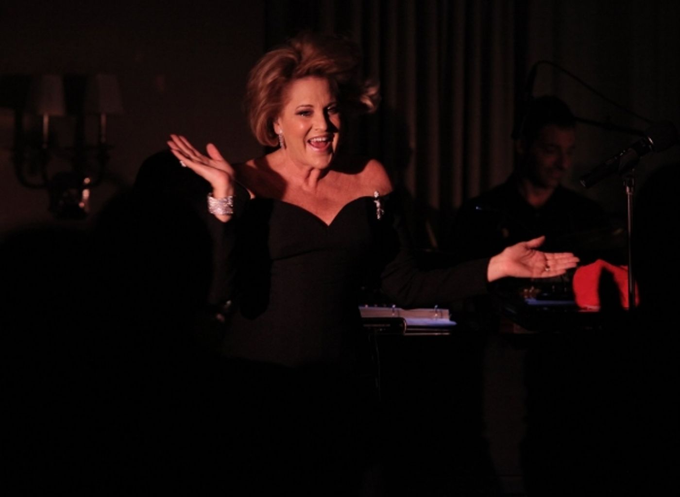 Photo Coverage: Lorna Luft Sings the Judy Garland Songbook at Feinstein's  Image