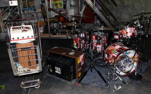 Photos: AMERICAN IDIOT Celebrates 300 Shows! — photo 5 of 38