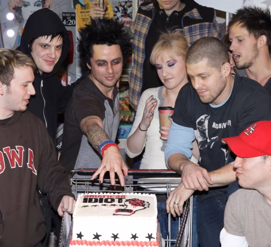Photo Coverage: AMERICAN IDIOT Celebrates 300 Shows! Image