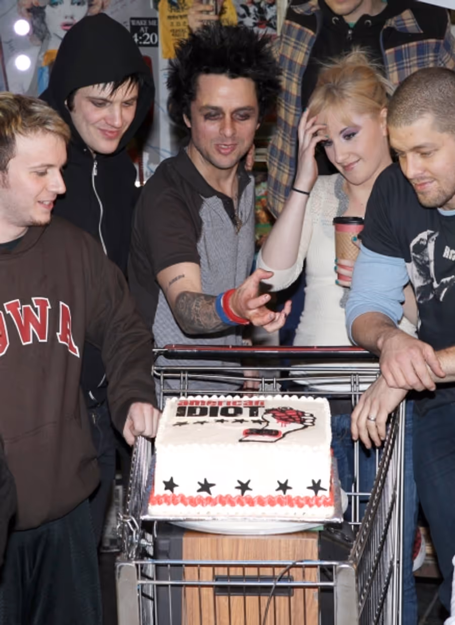 Photo Coverage: AMERICAN IDIOT Celebrates 300 Shows! Image