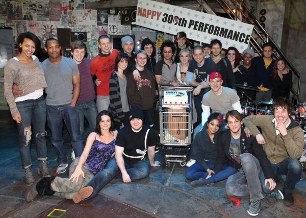 Photos: AMERICAN IDIOT Celebrates 300 Shows! — photo 18 of 38