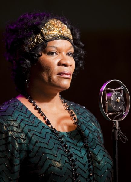 Jevetta Steele Photo