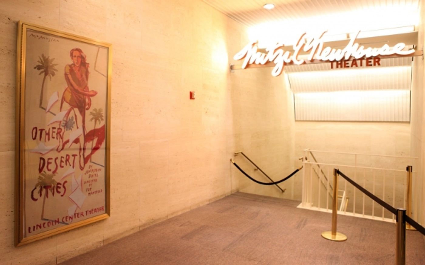 Photo Coverage: OTHER DESERT CITIES Arrivals  Image