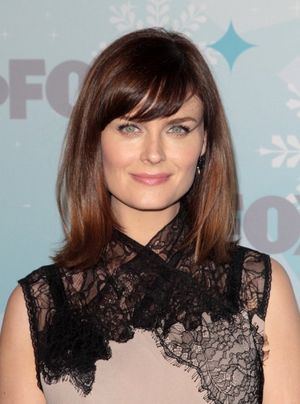 Emily Deschanel Photo