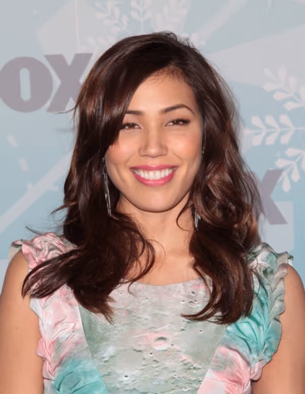 Michaela Conlin Photo