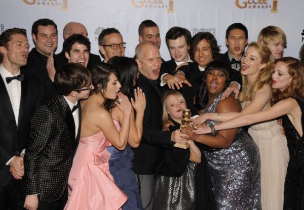 GOLDEN GLOBE AWARDS VIEWING PARTY AND POST-SHOW CELEBRATION:  The cast of GLEE (L-R): Photo