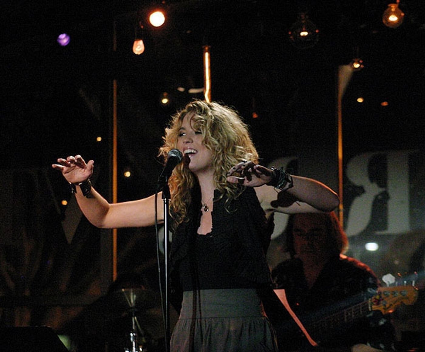 Photo Flash: Kacie Sheik and Caissie Levy Show At The Barre  Image