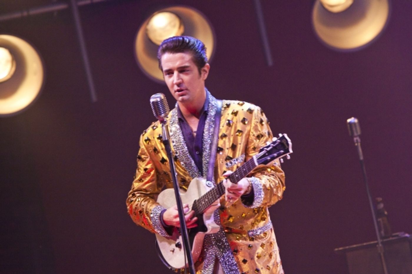 Photo Coverage: Kathie Lee Gifford Visits MILLION DOLLAR QUARTET  Image