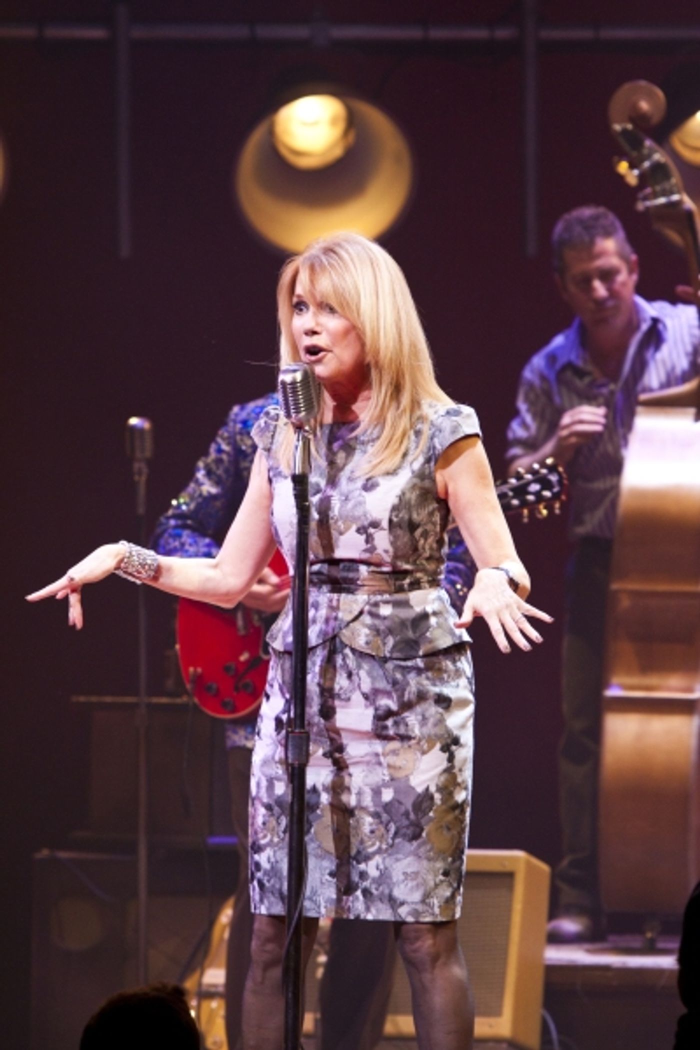 Photo Coverage: Kathie Lee Gifford Visits MILLION DOLLAR QUARTET  Image