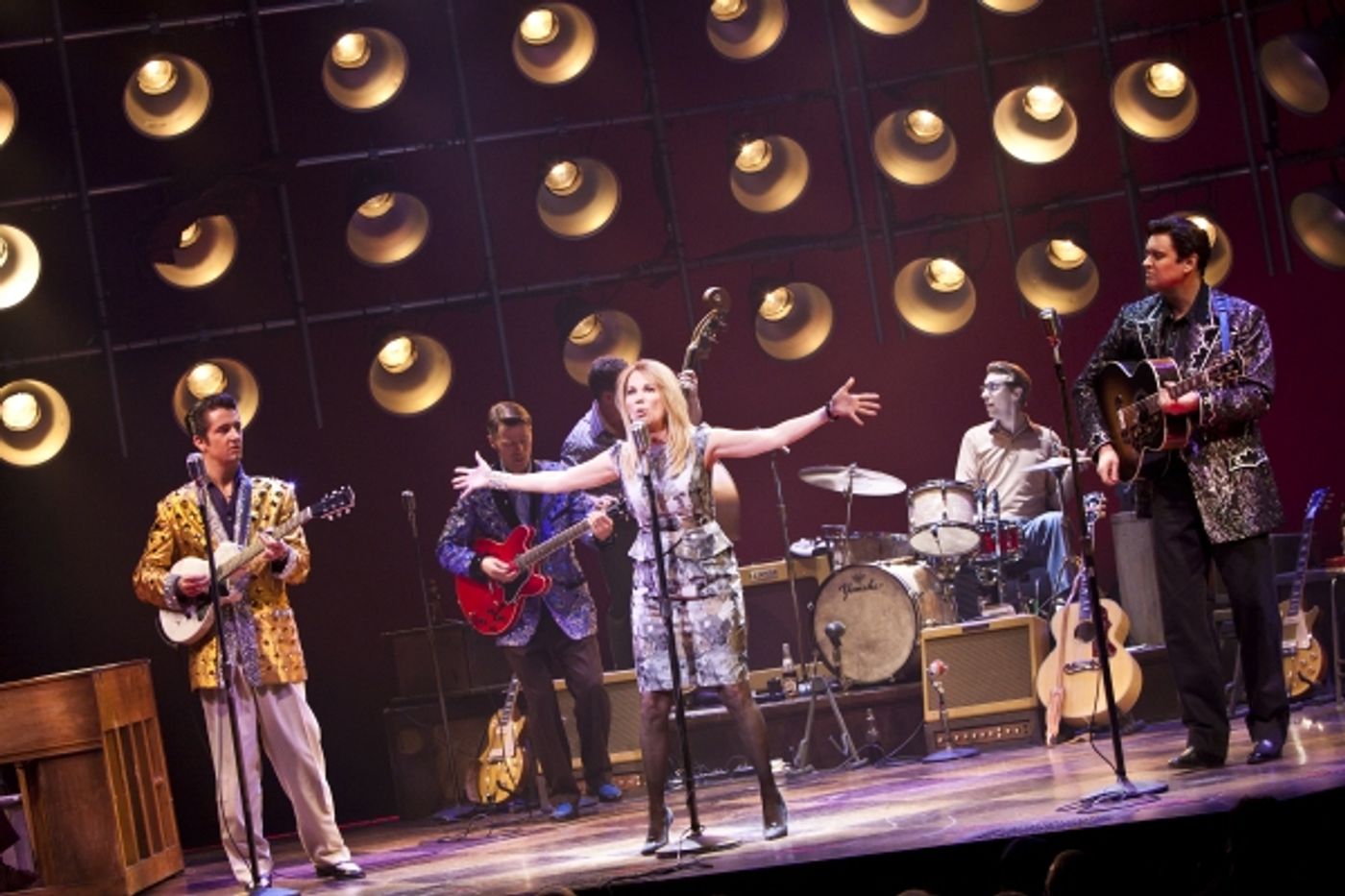 Photo Coverage: Kathie Lee Gifford Visits MILLION DOLLAR QUARTET  Image