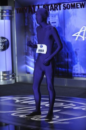 AMERICAN IDOL: Paul Mabbitt, 20 from Waco, TX.  performs in front of the judges on Th Photo