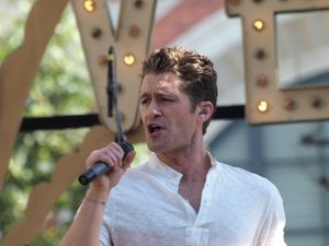 Matthew Morrison Photo