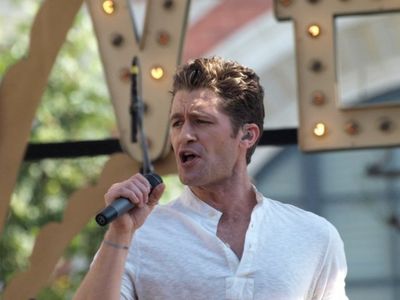 Matthew Morrison Photo