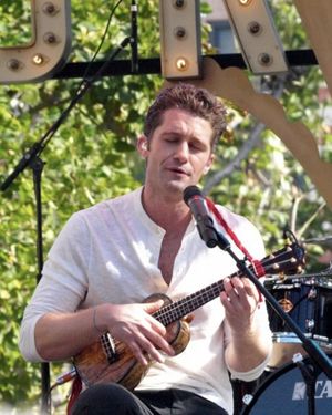 Matthew Morrison Photo