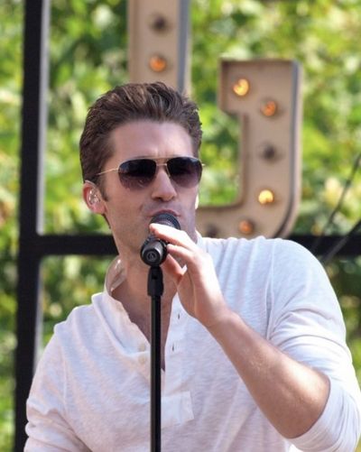 Matthew Morrison Photo