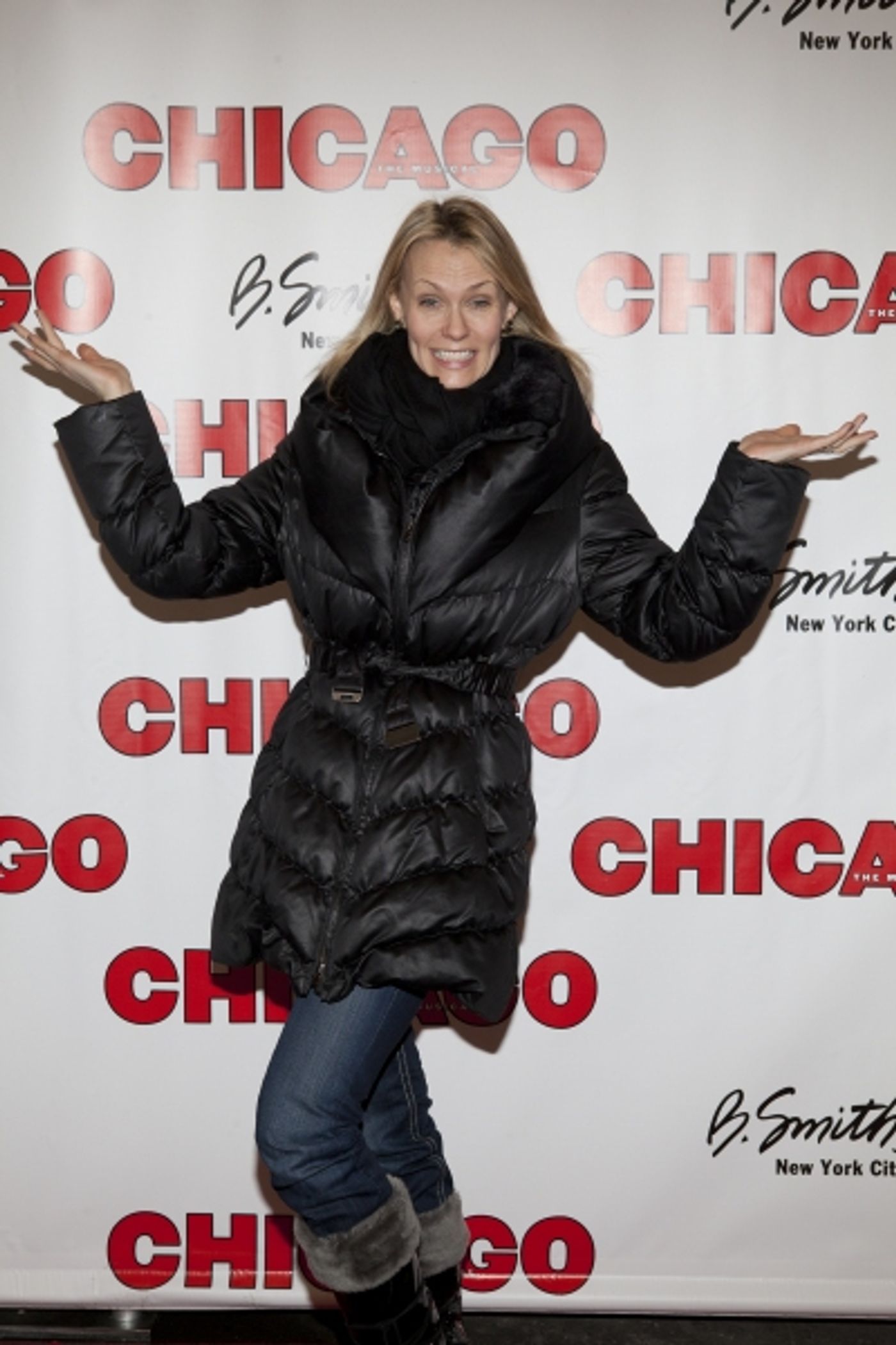 Photo Coverage: CHICAGO Celebrates Facebook Fan Day  Image