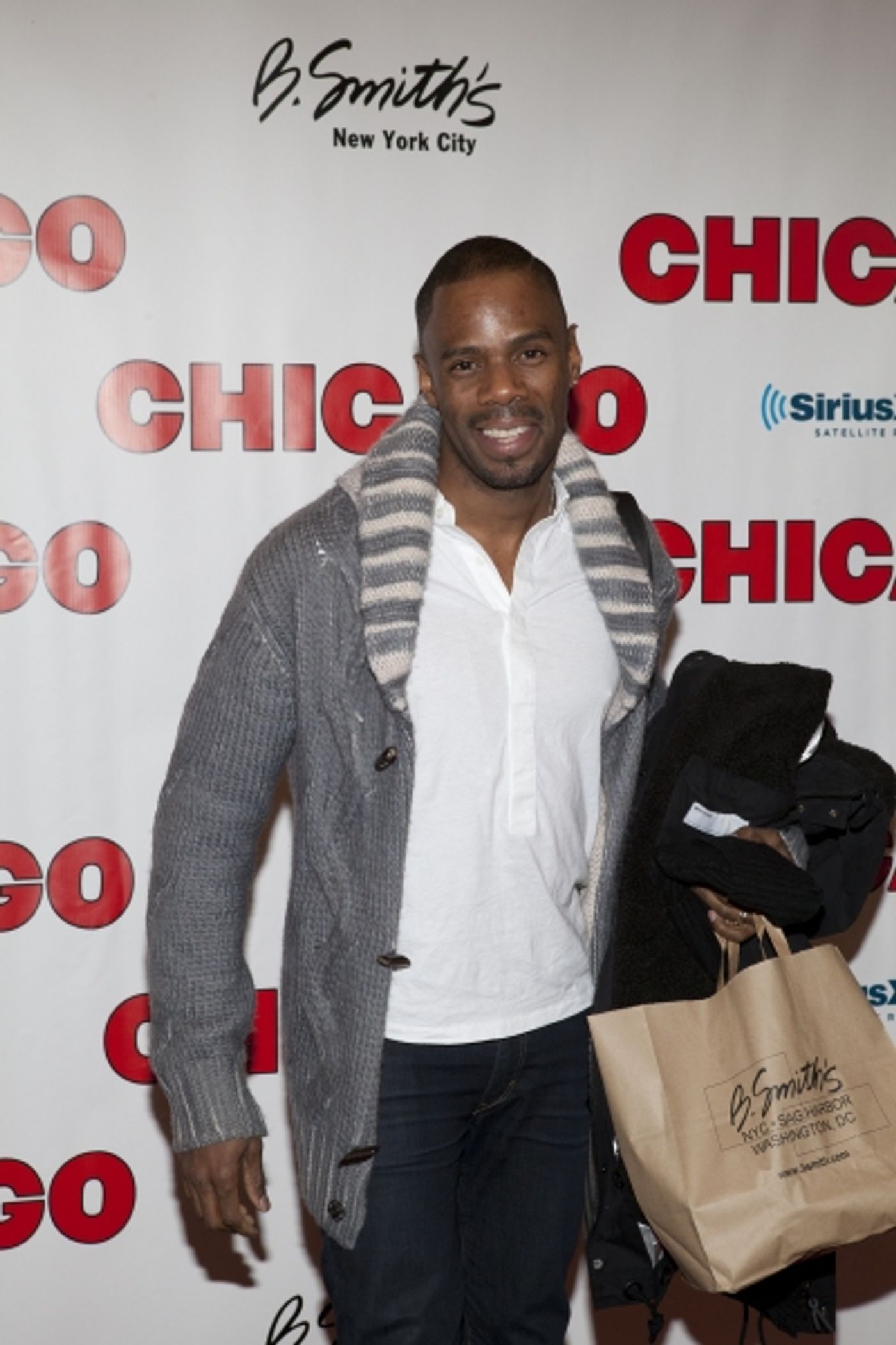 Photo Coverage: CHICAGO Celebrates Facebook Fan Day  Image