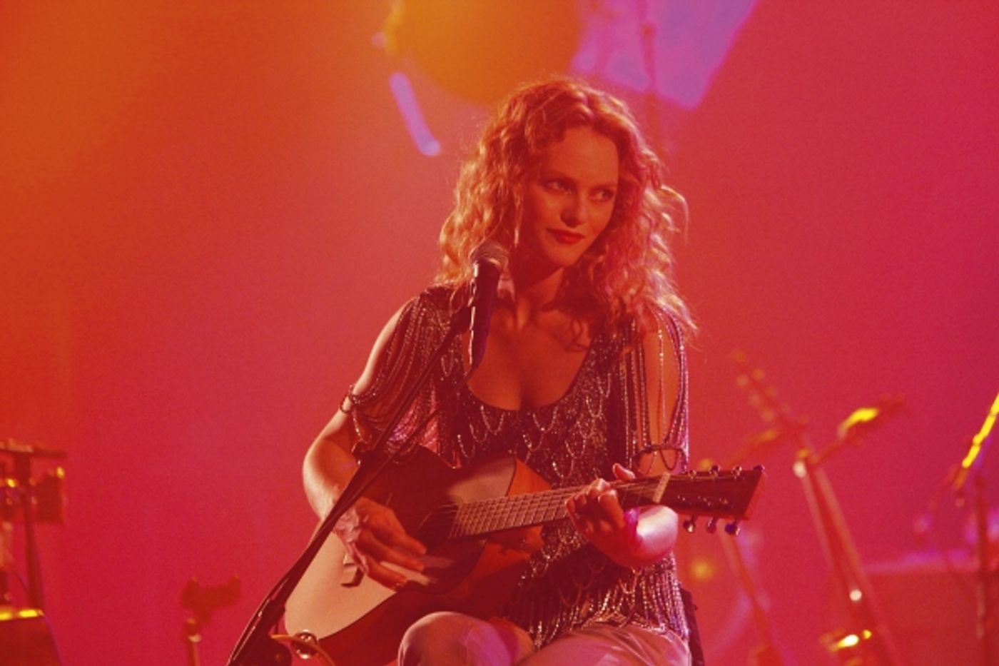 Photo Coverage: Vanessa Paradis Live in Paris  Image