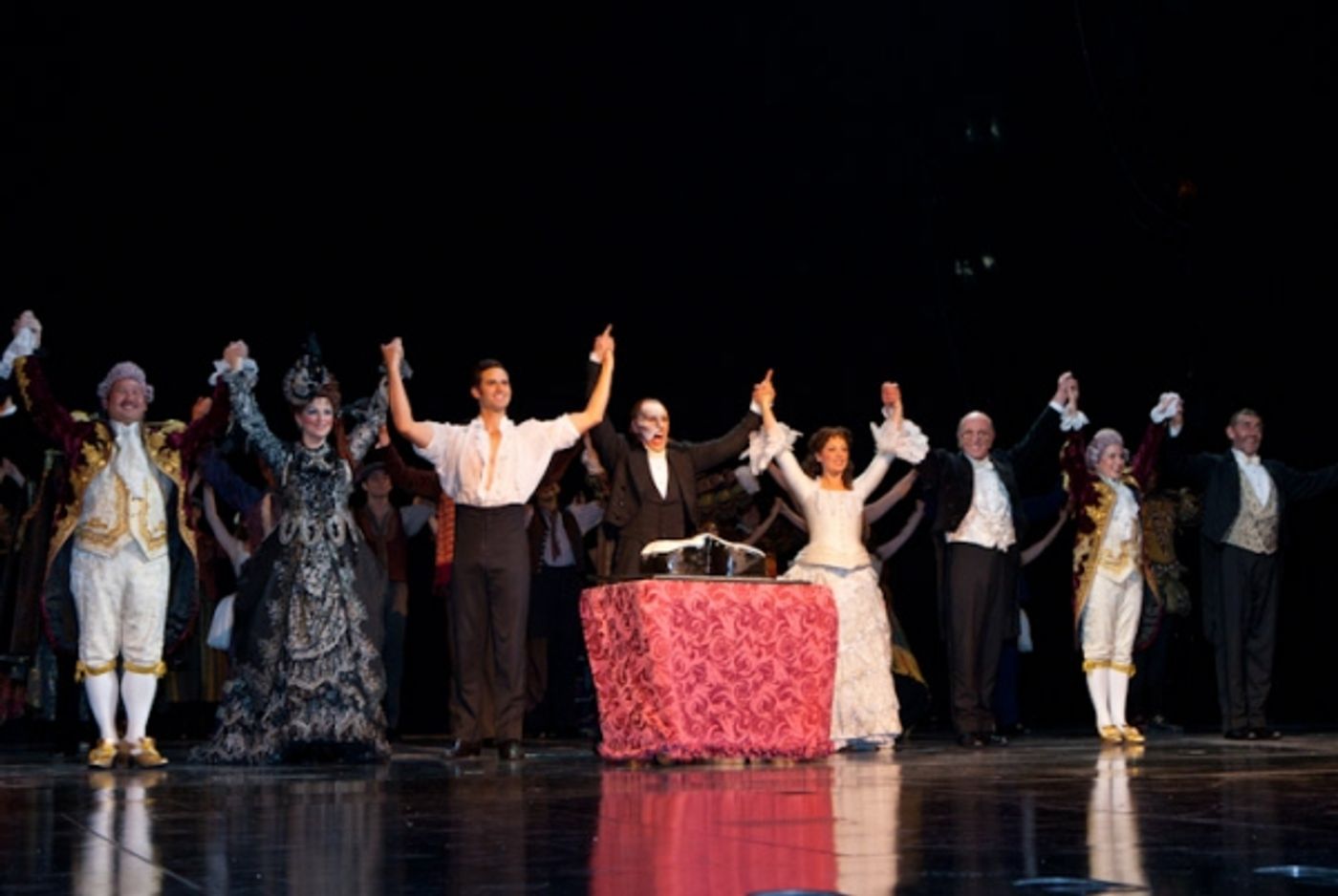 Photo Flash: PHANTOM Las Vegas Celebrates 2,000 Performances Photo Flash: PHANTOM Las Vegas Celebrates 2,000 Performances Image