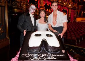 Anthony Crivello and the cast of PHANTOM celebrate 2,000 performances in Las Vegas @ BroadwayWorld Anthony Crivello and the cast of PHANTOM celebrate 2,000 performances in Las Vegas Photo