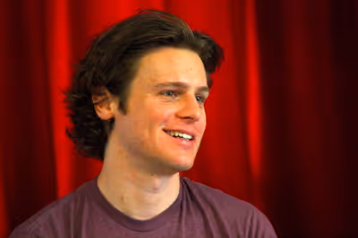 Jonathan Groff Photo