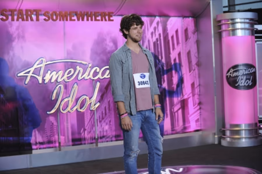 Photo Flash: AMERICAN IDOL Auditions Hit LA Image