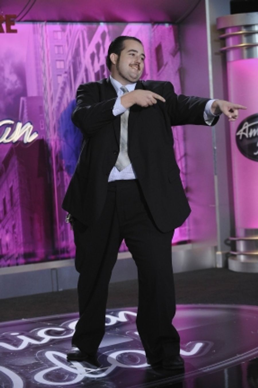 Photo Flash: AMERICAN IDOL Auditions Hit LA Image