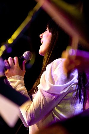 Dee Roscioli @ BroadwayWorld Dee Roscioli Photo