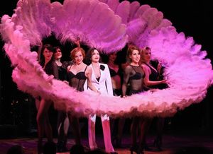 Bebe Neuwirth, Jennifer Dunne, Robyn Hurder, Suzanne Hylenski, Pilar Millhollen, Dana Photo
