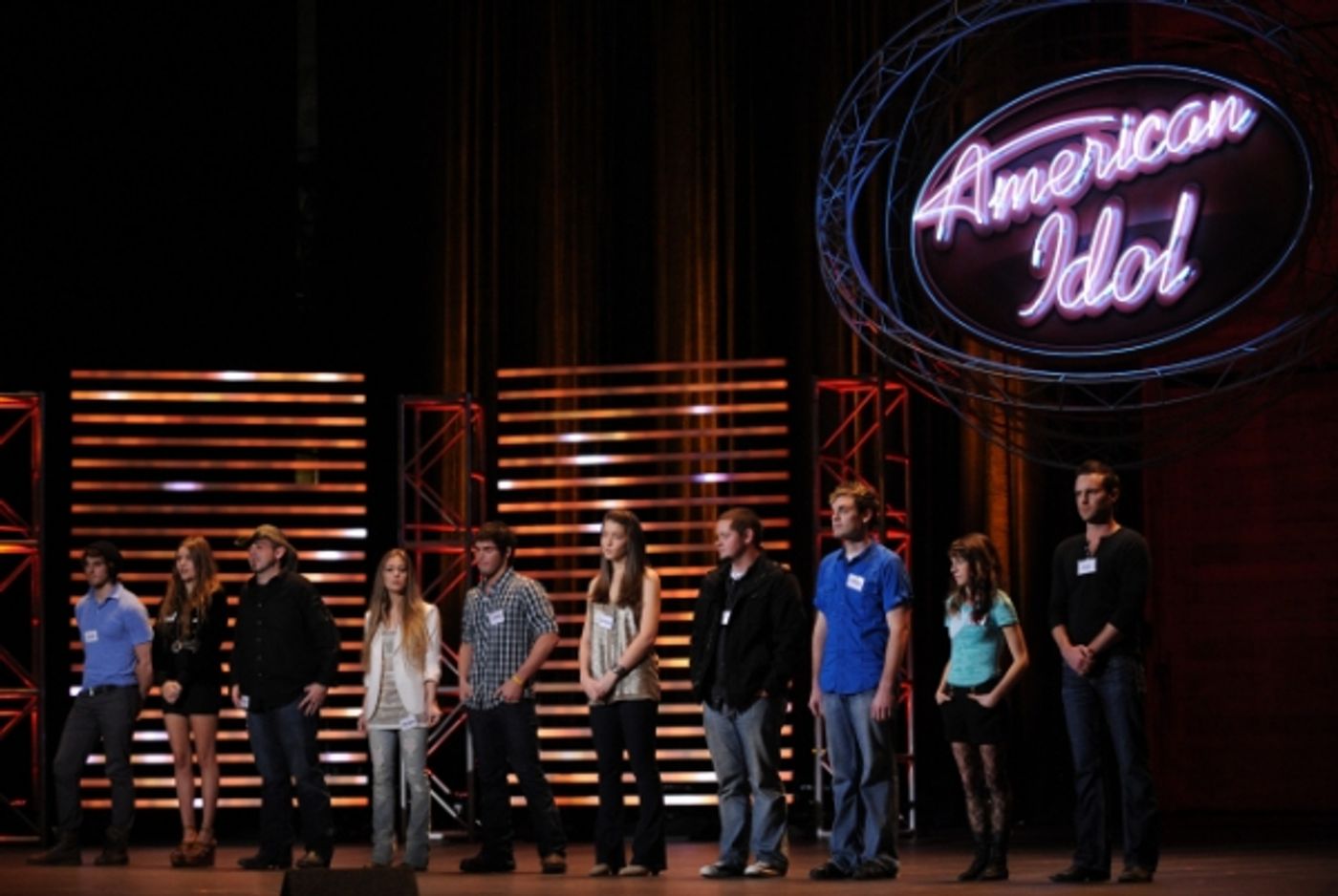 Photo Flash: AMERICAN IDOL Begins Hollywood Round  Image