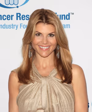 Lori Loughlin in attendance; An Unforgettable Evening Benefitting EIF's Women's Cancer Research @ BroadwayWorld Lori Loughlin in attendance; An Unforgettable Evening Benefitting EIF's Women's Cance Photo