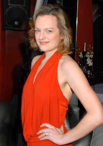 ELISABETH MOSS Photo