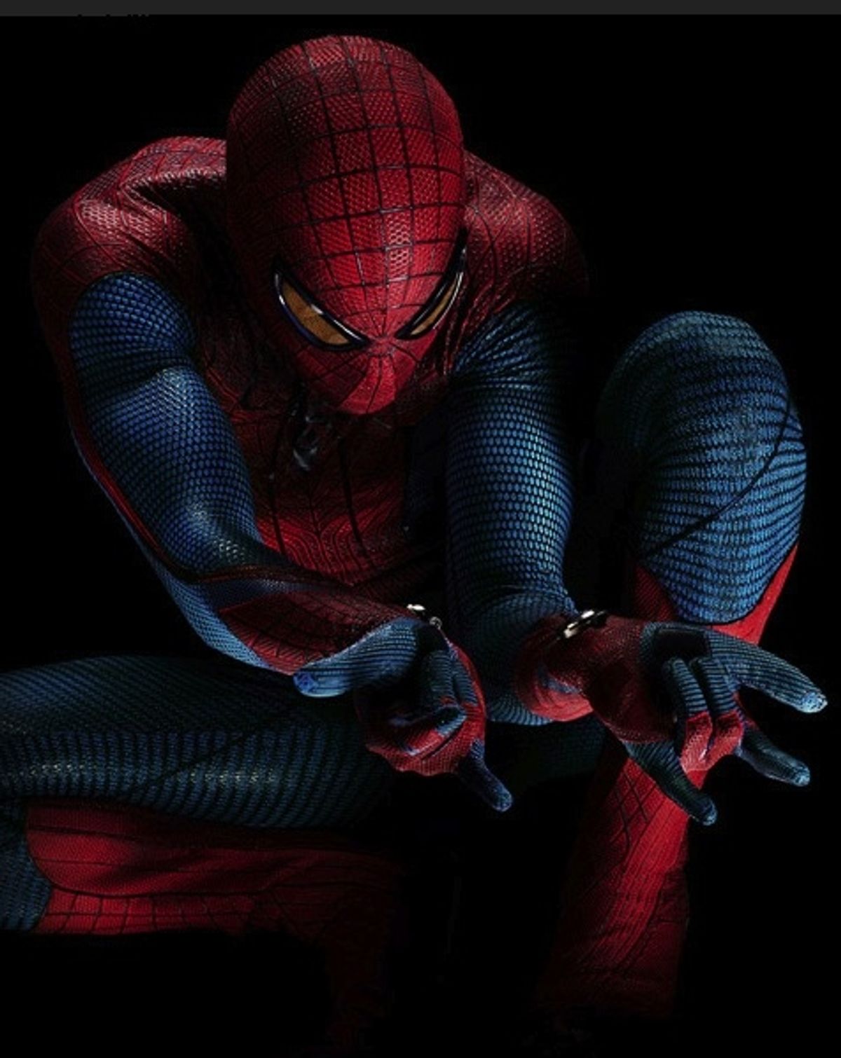 Andrew Garfield in the new photo released today. at 