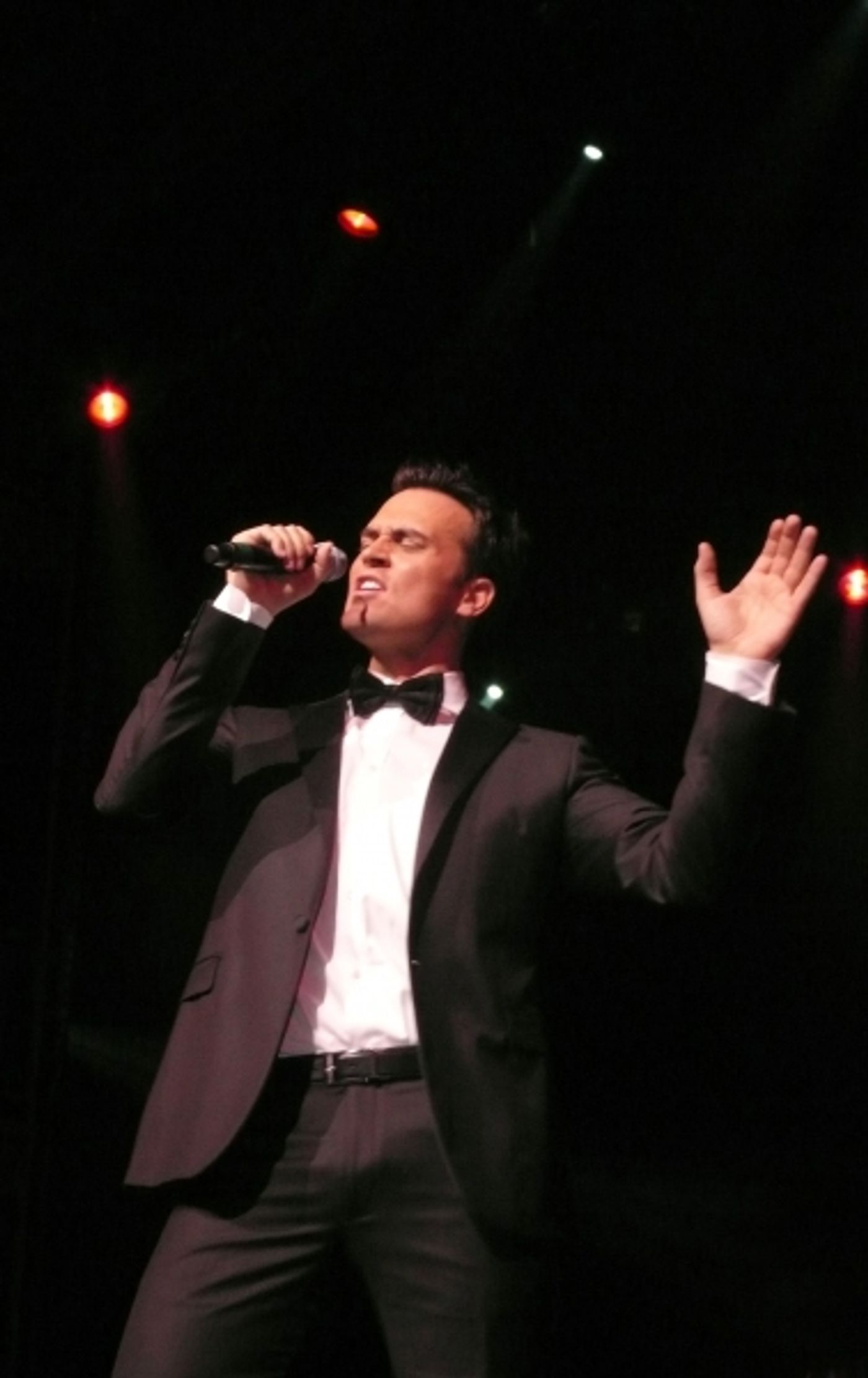 Photo Coverage Exclusive: Cheyenne Jackson on Atlantis - Allure Of The Seas Photo Coverage Exclusive: Cheyenne Jackson on Atlantis - Allure Of The Seas Image