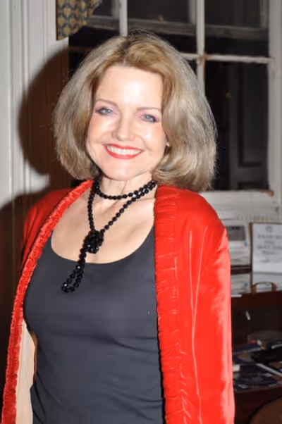 Alison Fraser Photo