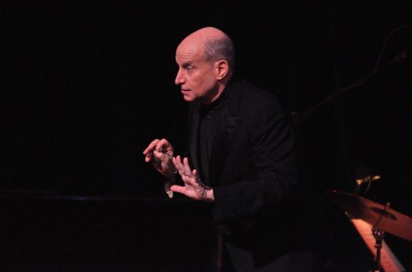 Stephen Mo Hanan Photo